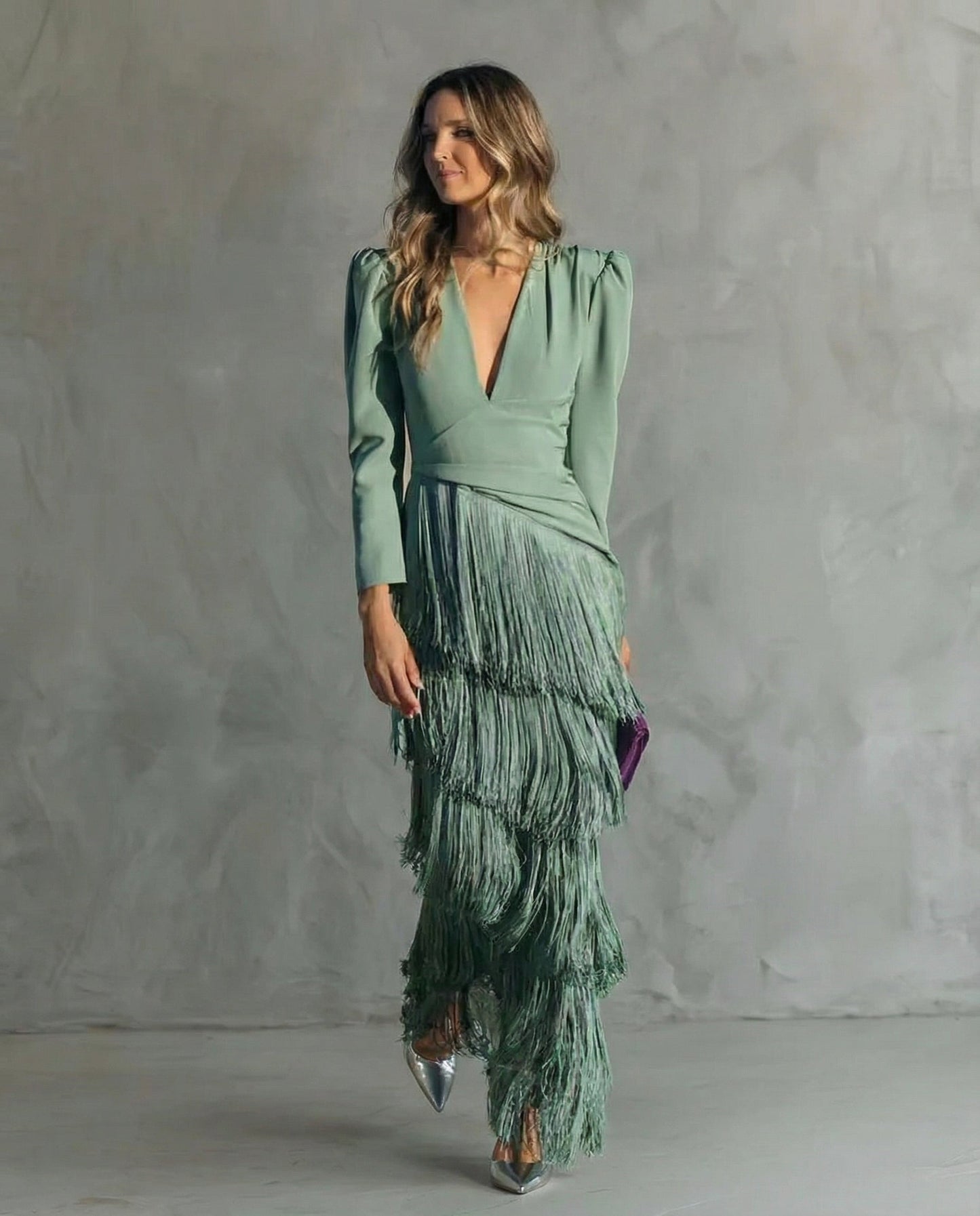 Violeta | Vestido elegante con mangas de flecos